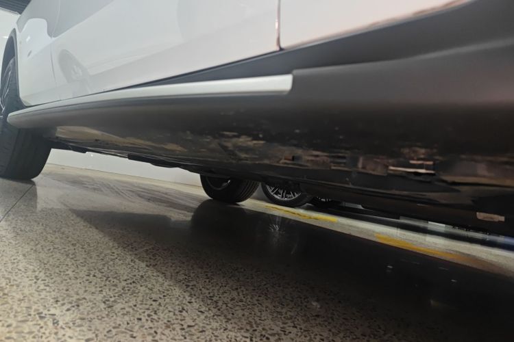 奔驰GLC 2022款 改款二 GLC 260 L 4MATIC 豪华型局部细节9001