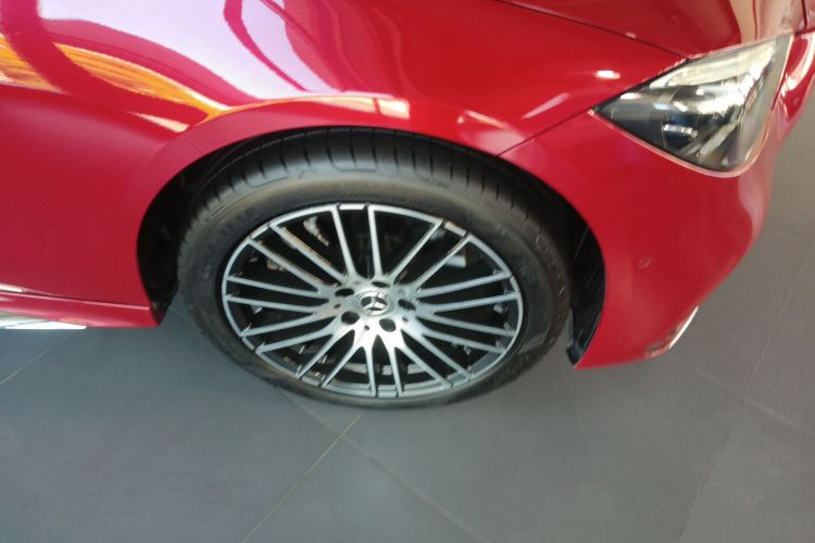 奔驰C级 2024款 C 200 L 运动版车身外观10