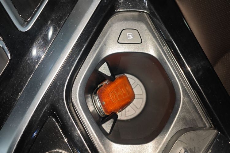 吉利汽车 嘉际新能源 2019款 1.5TD PHEV 臻享型中控内饰11