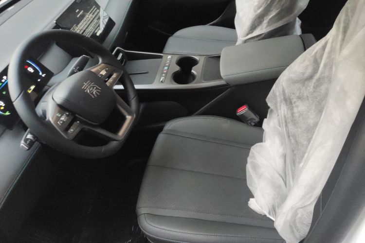 比亚迪 秦PLUS 2025款 DM-i 智驾版 128KM进取型中控内饰19