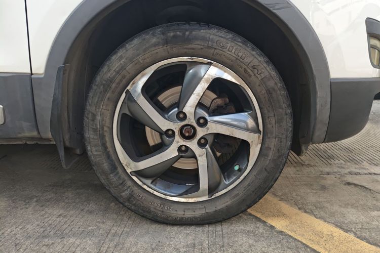 海马S5 2015款 1.5T CVT旗舰型车身外观6007