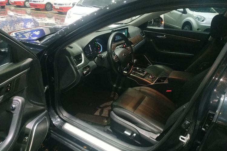 江汽集团 江淮iEVA60 2019款 旗舰型中控内饰7003