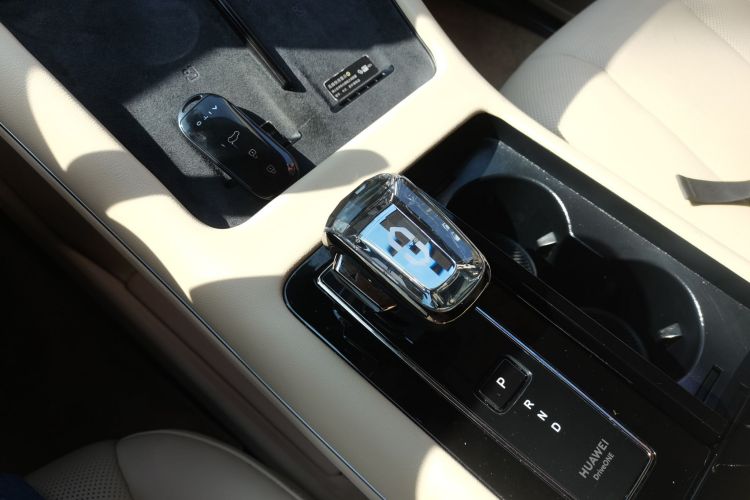 鸿蒙智行 问界M7 2024款 1.5T 后驱Plus版 5座局部细节18