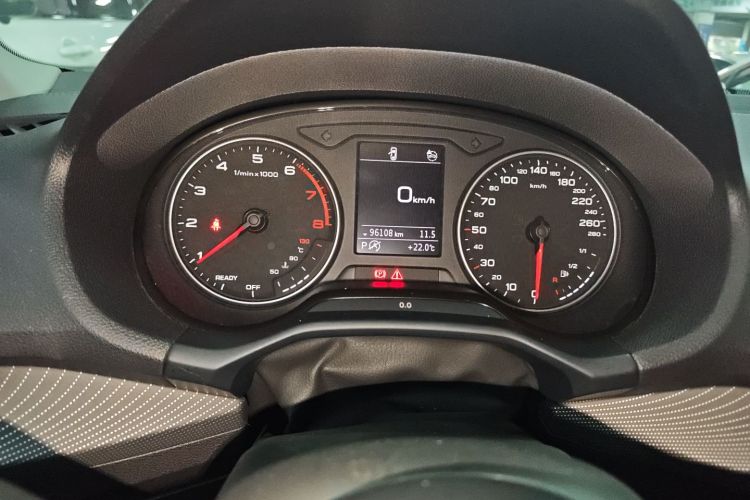 奥迪Q2L 2022款 35 TFSI 时尚动感型中控内饰14