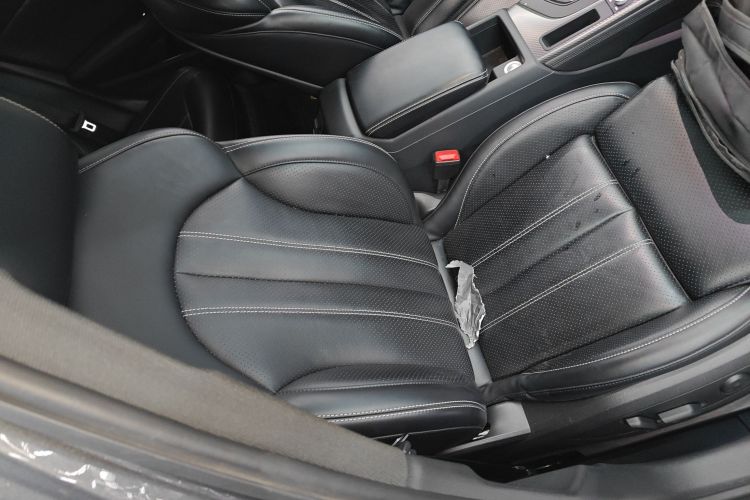 奥迪A4L 2022款 40 TFSI 豪华动感型局部细节41