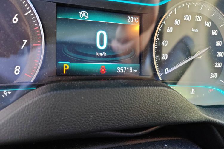 别克 英朗 2015款 15N 自动豪华型中控内饰15