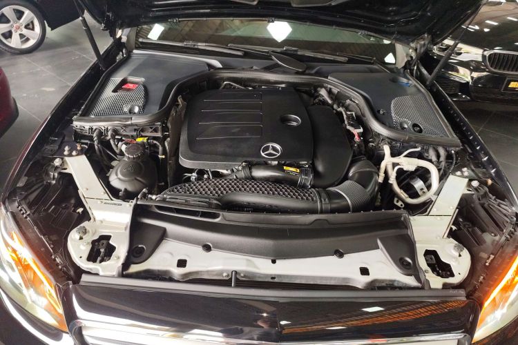 奔驰E级 2019款 改款 E 300 L 运动时尚型局部细节24