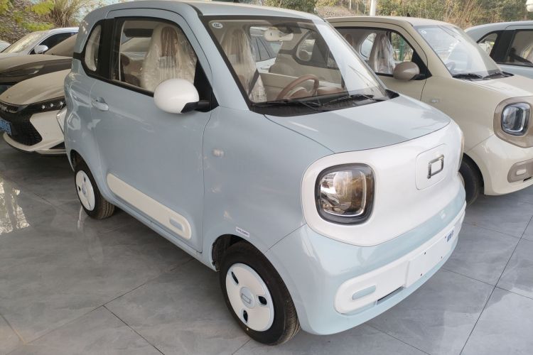 奔腾小马 2026款 222km 闪耀马车身外观6002