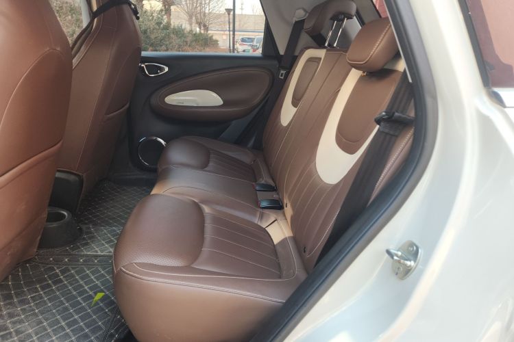 五菱汽车 五菱缤果 2023款 203km 舒享款中控内饰21