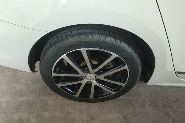 大众 速腾 2017款 1.6L 自动舒适型车身外观56