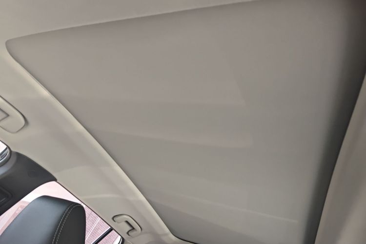 丰田 卡罗拉锐放 2022款 2.0L 旗舰版局部细节22