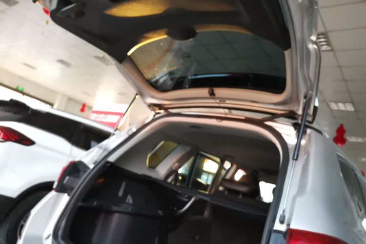 哈弗H6 2017款 蓝标 运动版 1.5T 自动两驱豪华型机舱底盘23