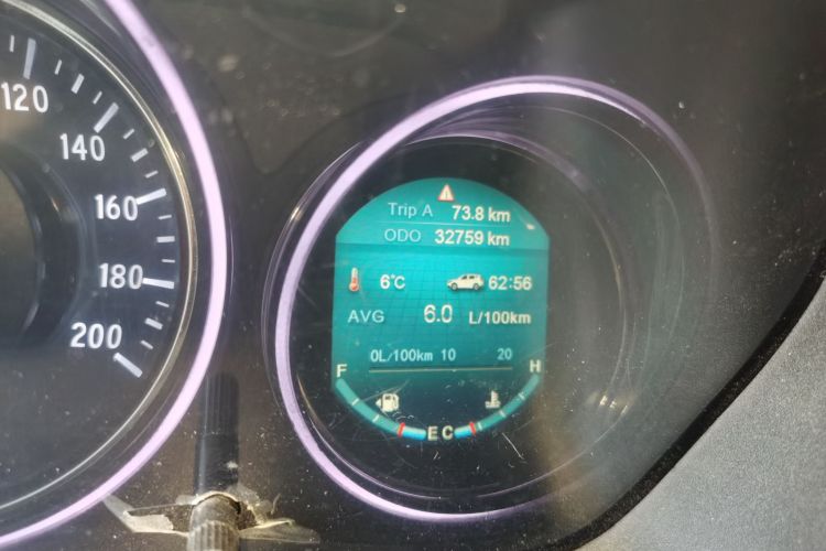 北汽幻速S5 2017款 1.3T 手动尊贵型中控内饰15