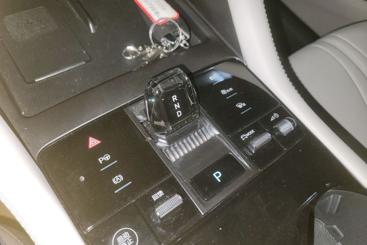 比亚迪 宋PLUS新能源 2025款 EV 智驾版 520km 尊贵型中控内饰18