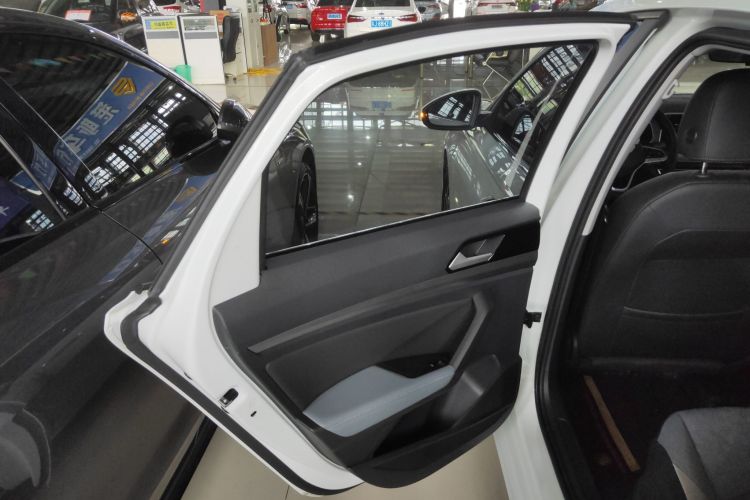 大众 朗逸 2023款 280TSI DSG满逸版中控内饰7008