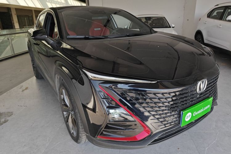 长安UNI-T 2020款 1.5T 尊贵型车身外观3