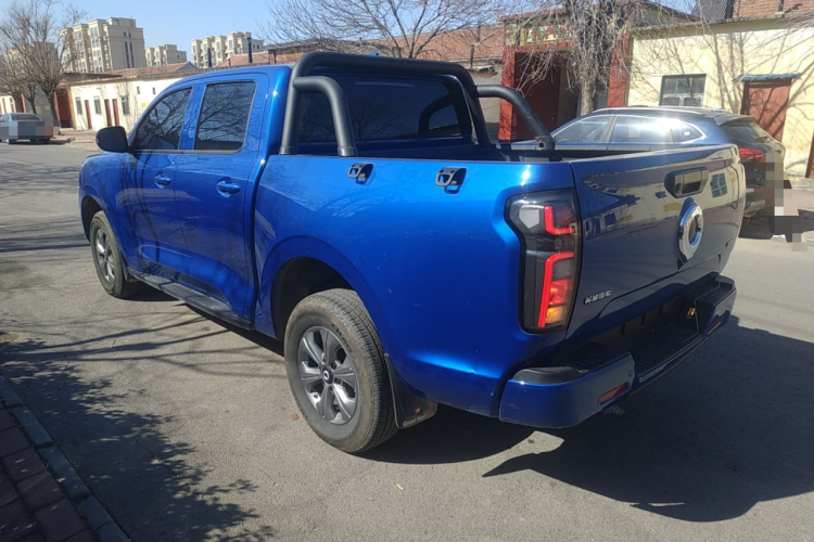 长城 炮 2023款 2.0T商用版手动柴油两驱精英型标箱GW4D20M车身外观6003