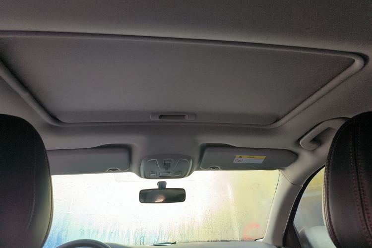 标致408 2015款 1.2T 自动豪华版中控内饰22