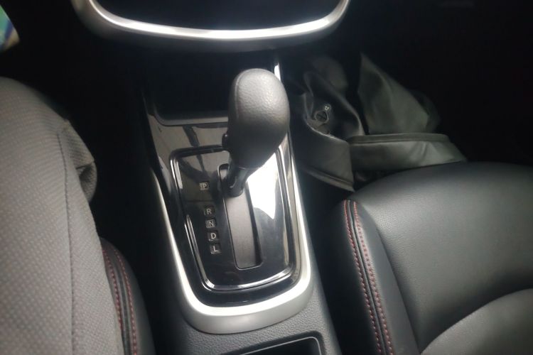 日产 骐达TIIDA 2020款 1.6L CVT酷动版中控内饰18