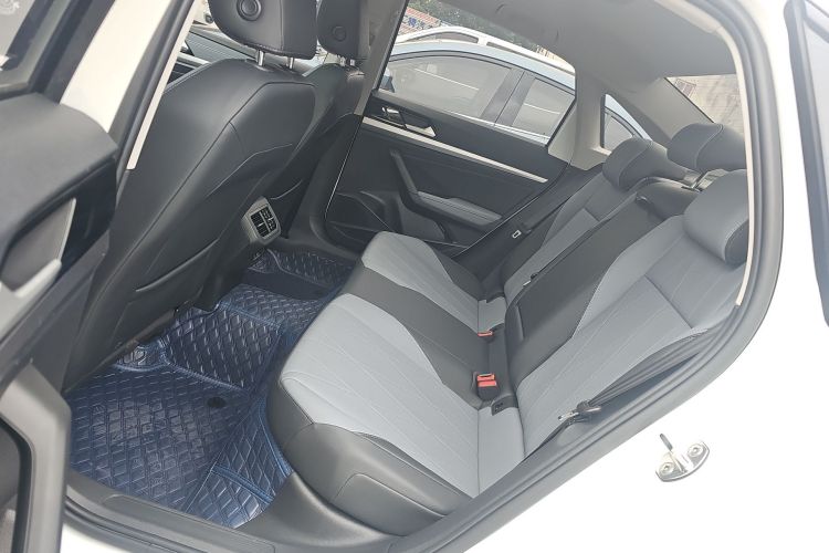 大众 朗逸 2023款 1.5L 自动五百万版中控内饰7004