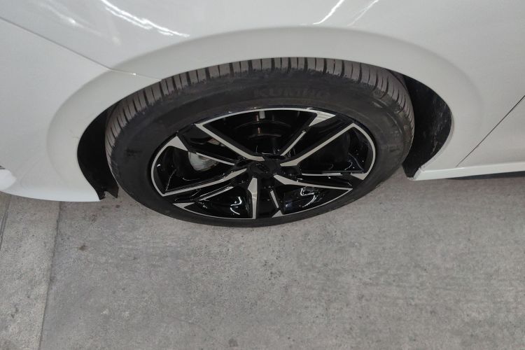 吉利汽车 2024款 缤瑞COOL 1.5T DCT龙腾版车身外观6007