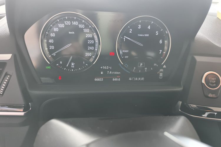 宝马1系 2019款 118i 时尚型中控内饰15