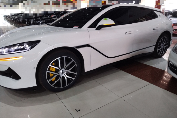 腾势Z9GT 2024款 1100四驱Pro版车身外观4