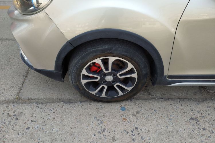 吉利汽车 远景X3 2017款 1.5L 自动尊贵型车身外观35