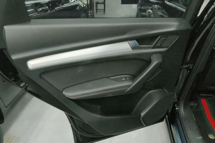 奥迪Q5L 2018款 40 TFSI 荣享时尚型 国VI中控内饰49