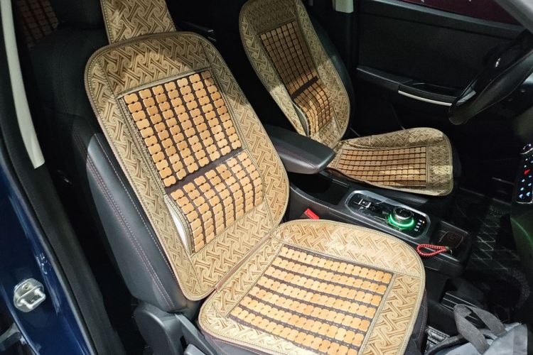 大运 悦虎 2021款 32.85kWh 两驱精灵版局部细节41