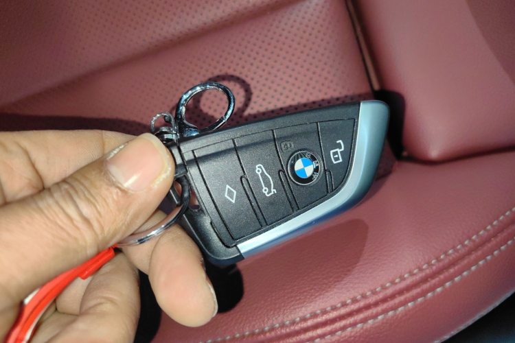 宝马4系 2022款 425i 敞篷M运动套装中控内饰7001