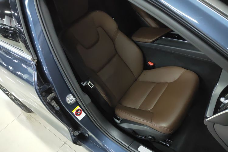 沃尔沃S60 2022款 B4 智逸豪华版局部细节41