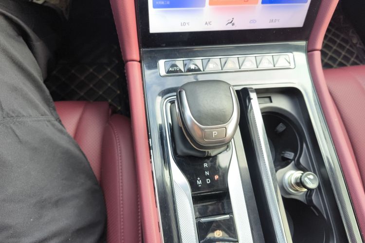 红旗H5 2023款 1.5T DCT智联旗韵版中控内饰18