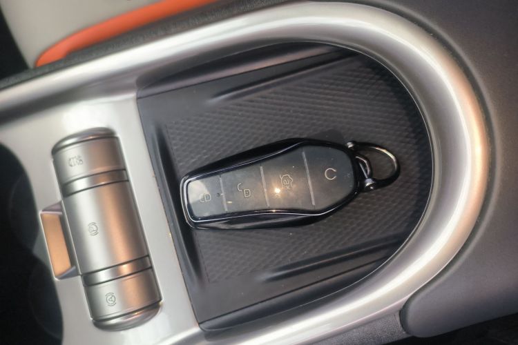 比亚迪 海豚 2021款 405km 时尚版中控内饰11