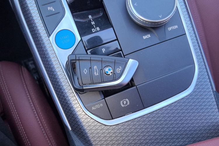 宝马i3 2024款 eDrive 40 L 曜夜套装中控内饰11