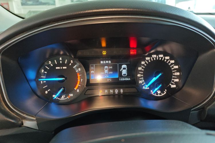 福特 蒙迪欧 2017款 EcoBoost 180 时尚型局部细节14