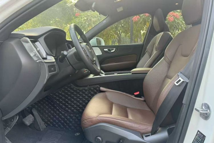 沃尔沃XC60 2024款 B5 四驱智逸豪华版局部细节19