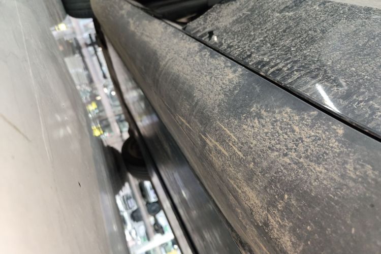 特斯拉 Model Y 2023款 长续航全轮驱动版局部细节9002