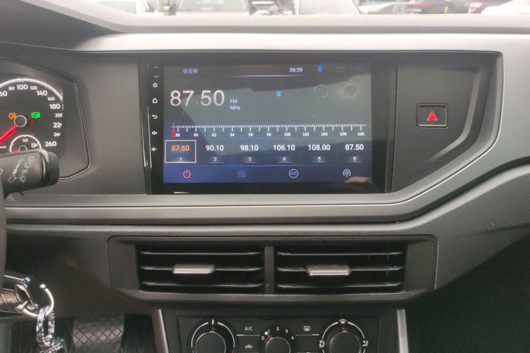 大众 Polo 2019款 Plus 1.5L 自动全景乐享版中控内饰16