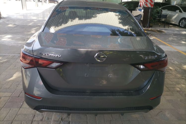 日产 轩逸 2021款 1.6L XL CVT悦享版车身外观6