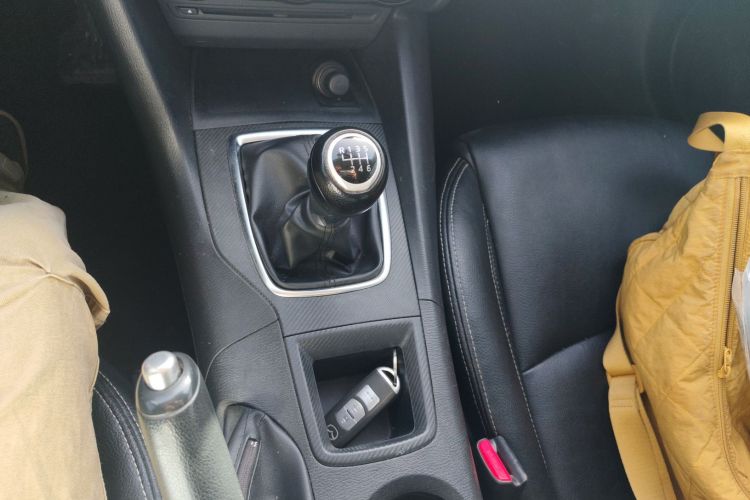 马自达3 昂克赛拉 2014款 三厢 1.5L 手动舒适型中控内饰18