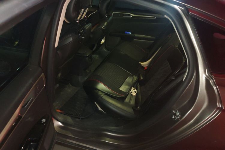 福特 蒙迪欧 2013款 2.0L GTDi200豪华型中控内饰21