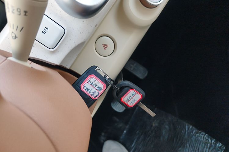 五菱汽车 宏光MINIEV 2024款 第三代 215km 青春版中控内饰11