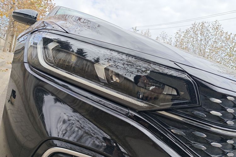 大众 帕萨特 2022款 330TSI 星空精英版车身外观6001