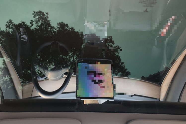 特斯拉 Model 3 2022款 后轮驱动版中控内饰22