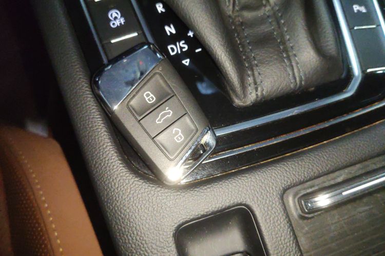 一汽-大众CC 2021款 猎装车 380TSI 猎心版中控内饰11