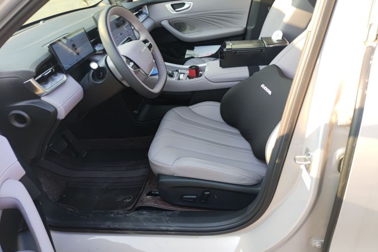 荣威M7 DMH 2025款 160km臻享版中控内饰19