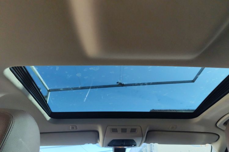 宝马5系(进口) 2014款 520i 典雅型中控内饰22