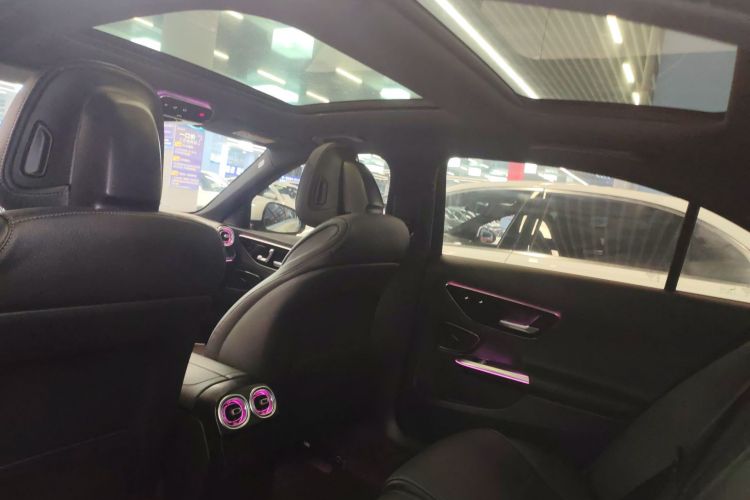 奔驰C级 2023款 改款 C 260 L 运动版中控内饰22