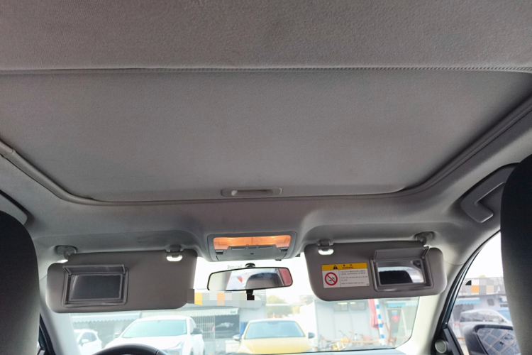 丰田 卡罗拉 2017款 改款双擎 1.8L E-CVT精英版中控内饰22